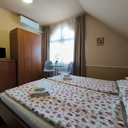 Bed & Breakfast Korona Panzio