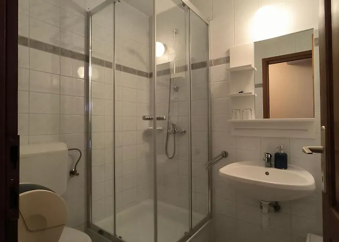 Korona Panzio Отель типа 