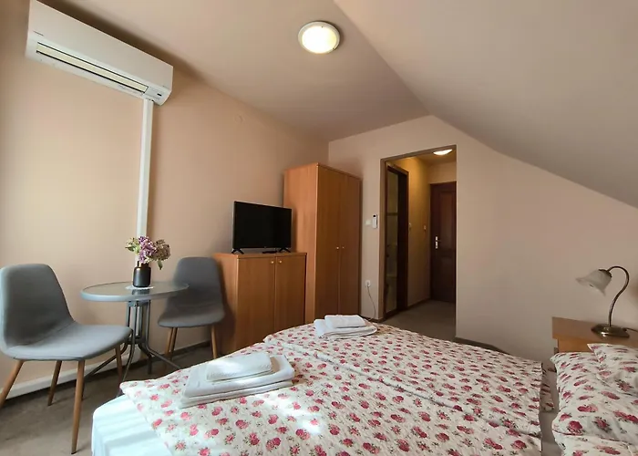 Korona Panzio 3* Балатонберень